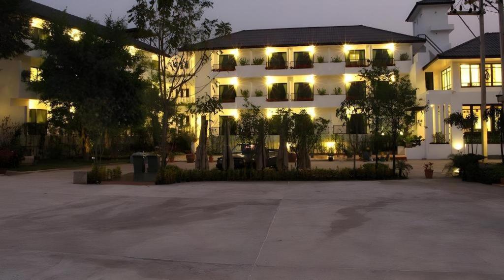 Baan Nan Hotel Esterno foto