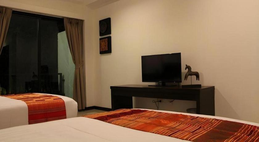 Baan Nan Hotel Esterno foto