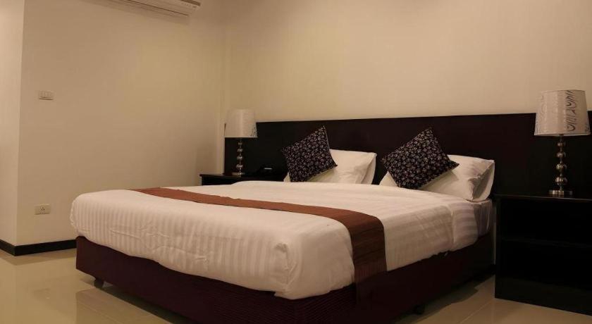 Baan Nan Hotel Esterno foto